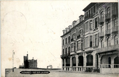Zeebrugge vue sur digue - sur,